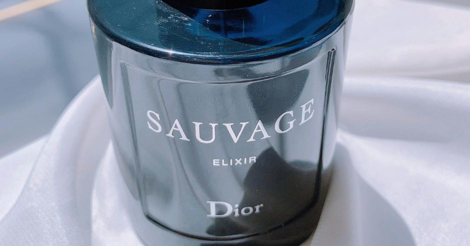 Pánsky parfum Dior Sauvage Elixir.