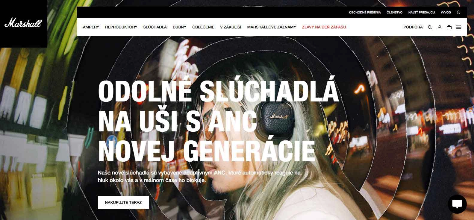 homepage Marshall - žena so slúchadlami